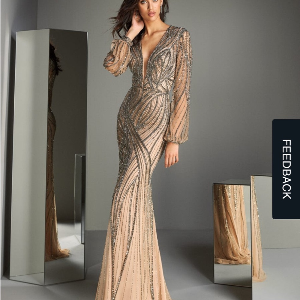 Not Selling but Looking for this dress!